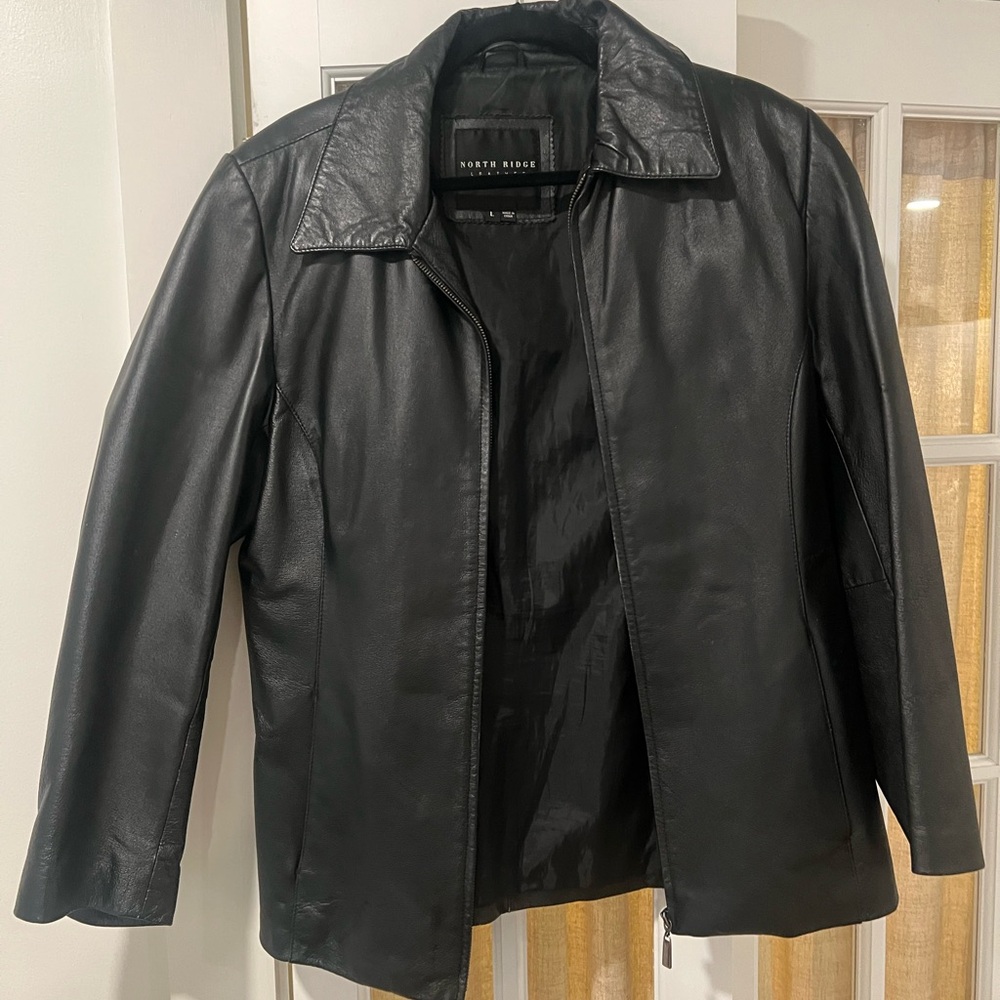 North Ridge Genuine Leather Jacket – (Size L)